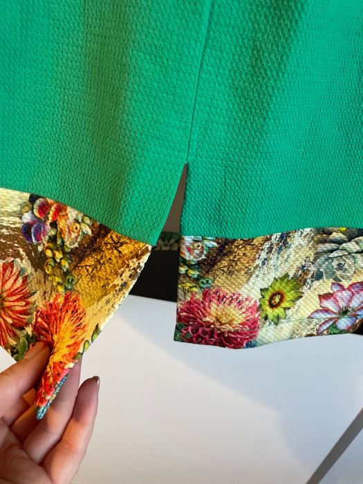 Rochița purtată o singură dată