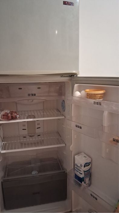 Холодильник в хорошем состоянии