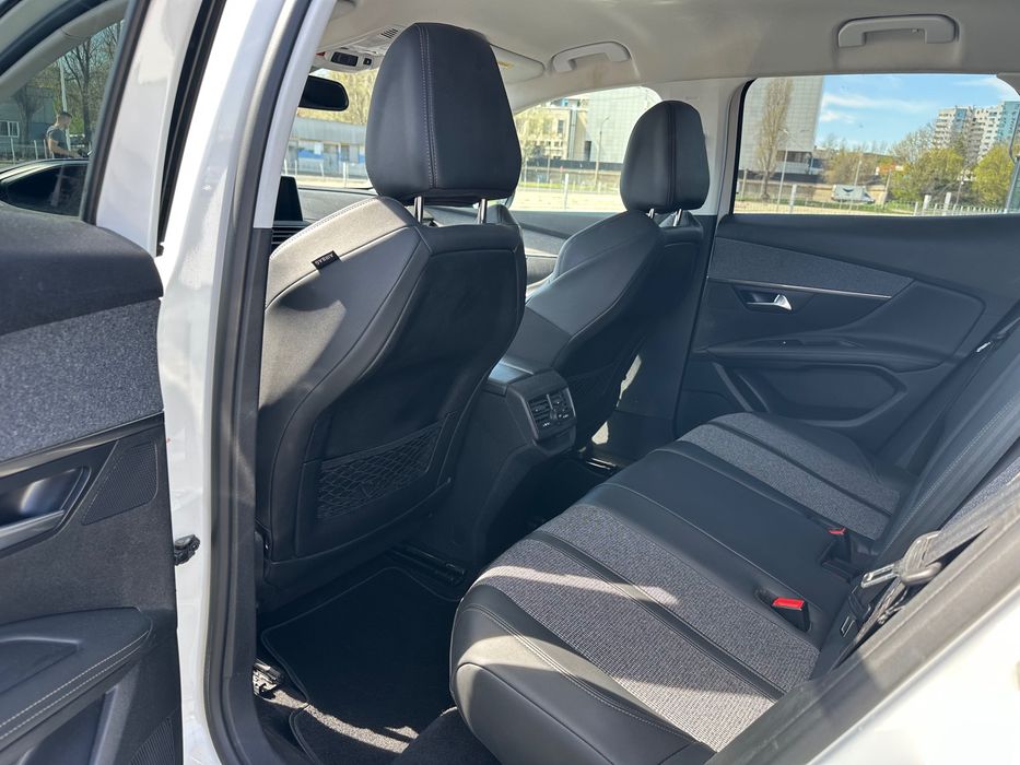 Peugeot 3008 1.2 PureTech 130 CP Allure 2020