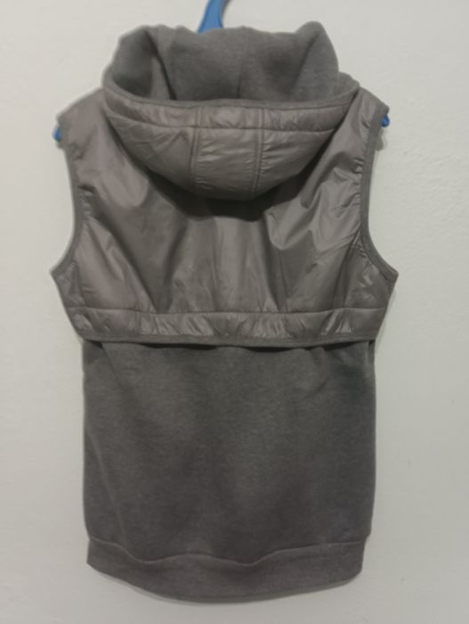 Жилеты, кофты теплые и шерстяные.