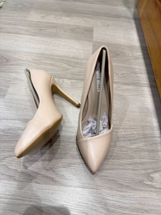 Женская туфли новый