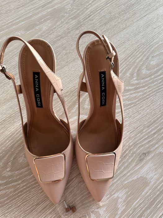 Pantofi crem Anna Cori