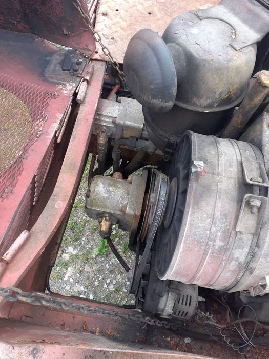 Vând motor în 3 cilindri functional