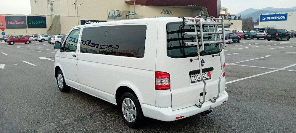 Volkswagen Transporter Caravelle 8locuri 2.0Tdi, model lung, adus de 2