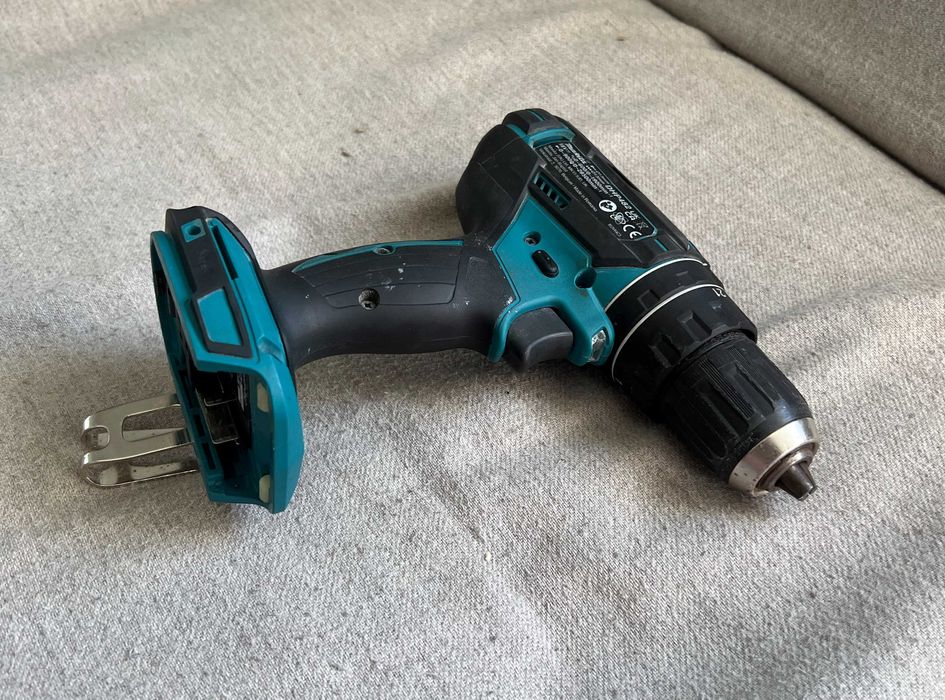 Masina de gaurit si insurubat cu percutie Makita DHP482 - corp