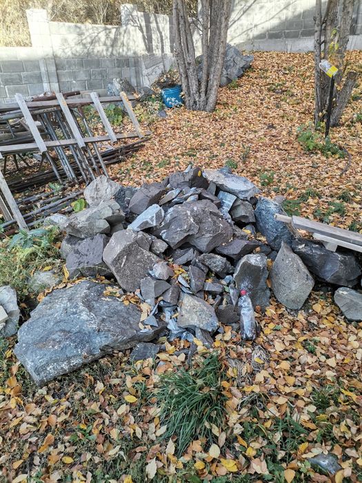 Отдам камни скальных пород