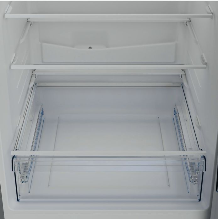 Холодильник с морозильником BEKO