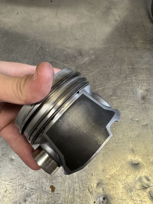 1 бр. Бутало за M57D30TU2 286к.с.