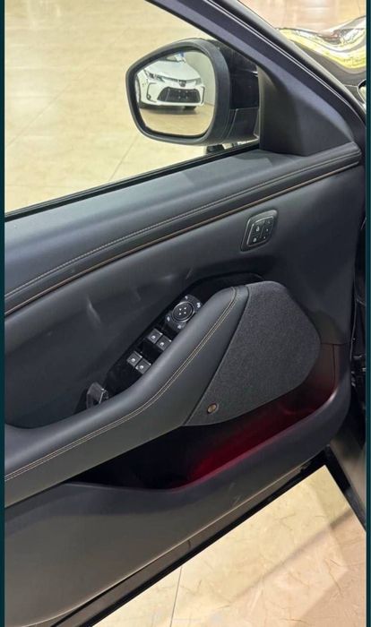 Продам Mustang Mach E.