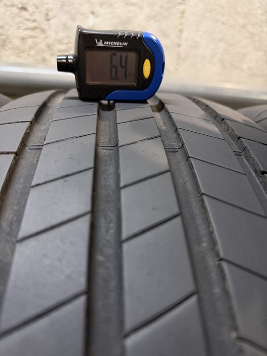 235/55/19 Bridgestone 4бр дот22