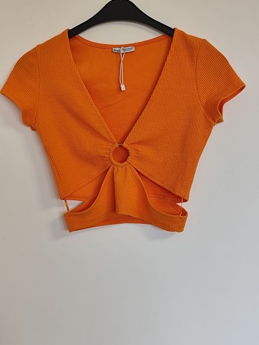 Bershka top crop nou