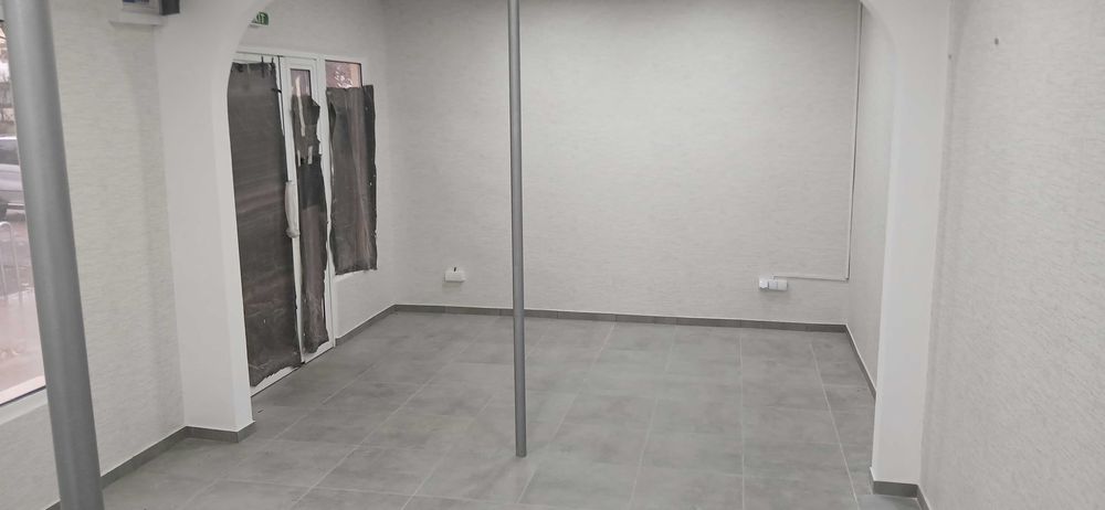 Дава се под наем Магазин в Ловеч, Червен бряг - 22 кв.м за 348.84 € - Снимка #2