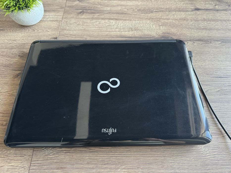 Ноутбук Fujitsu рабочий