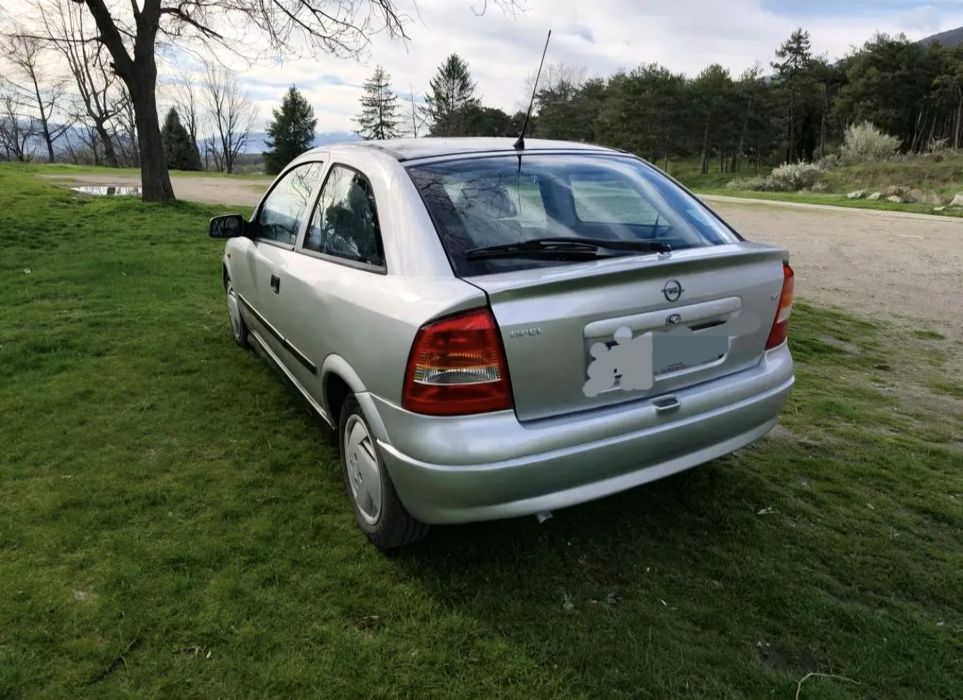 Opel Astra 1.6 автомат