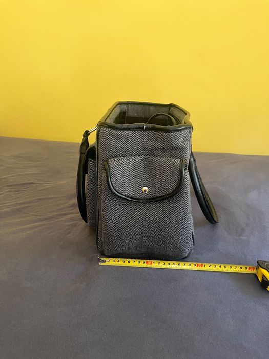 Продавам сива чанта за куче