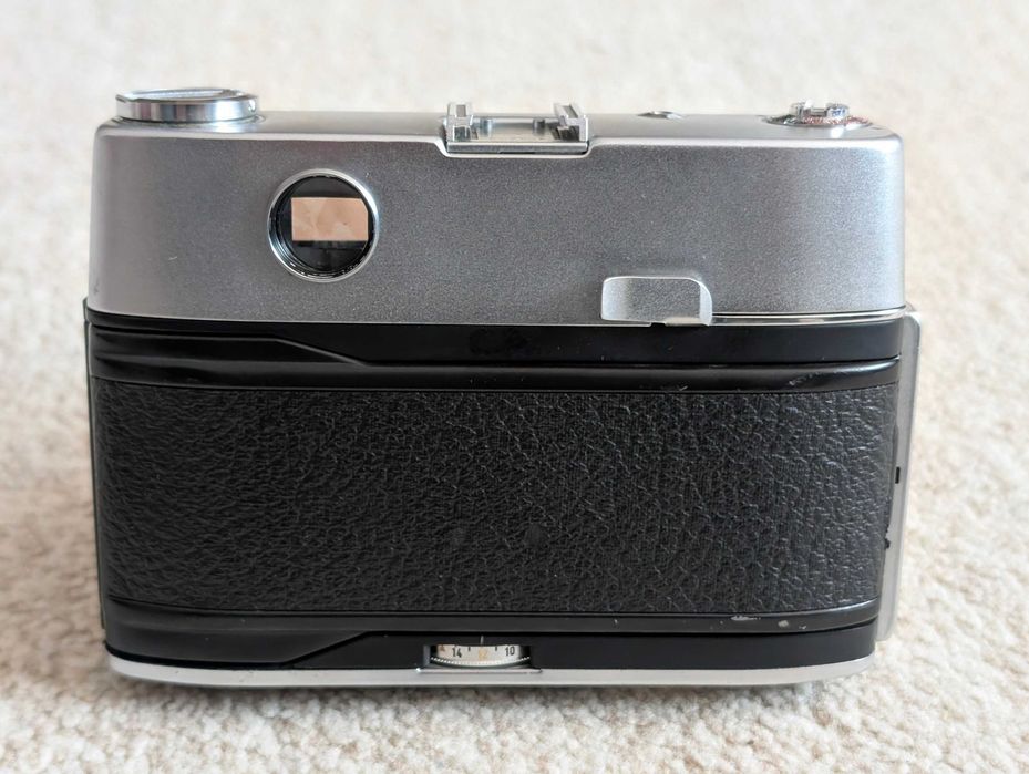 Konica DiMage Z5, Ricoh RDC-i500, Yashica Atoron, AGFA Selecta