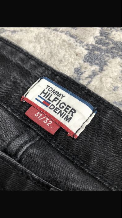 Blugi tommy hilfingher