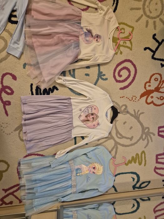 Rochițe, pijama si tricou Elsa, 5-6 ani