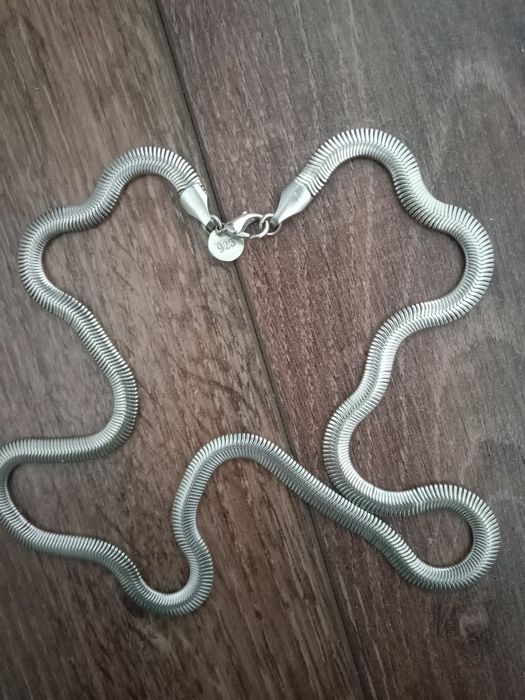 Продам серебряную цепь