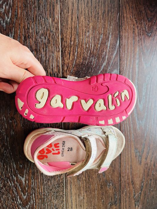 Продам детские сандалии  Garvalin для девочки 28 р