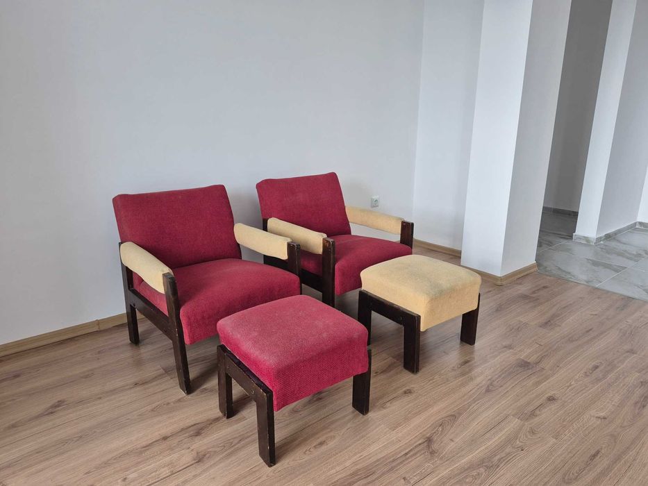 Продава 2 фотьойла с две табуретки, 40евро