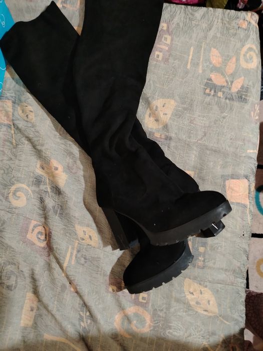 Дамски боти и ботуши