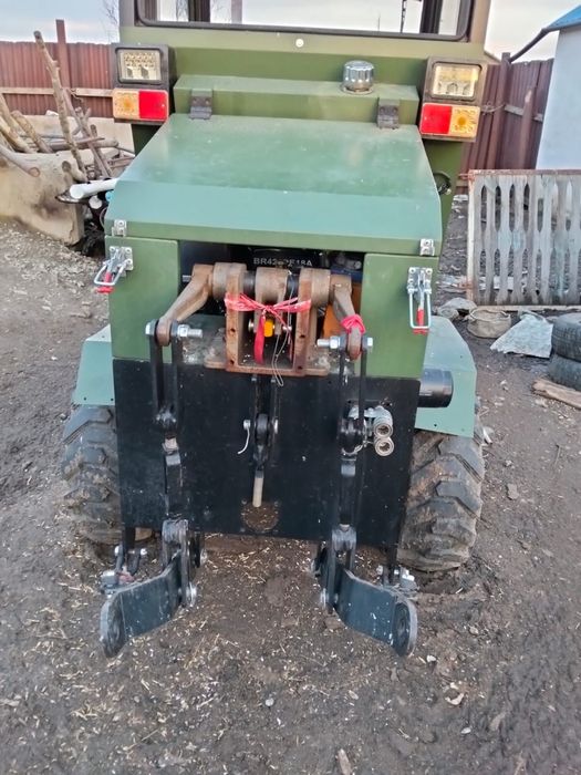 Продам фронтальный погрузчик