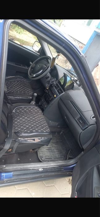 Лада приора в хорошем состоянии.