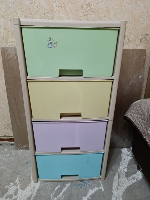 Продам комод пластиковый
