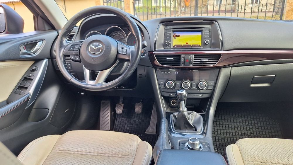 Mazda 6 / 2013 DIESEL 175 CP / Line Assist / Keylees go +