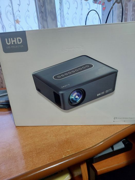 Videoproiector UHD