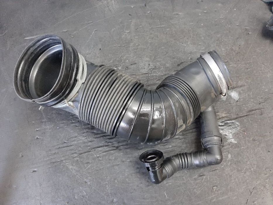 tubulatura admisie 2.0 tdi audi a3 8p  vw passat b6 touran 1t2  golf 5 3c0129654p