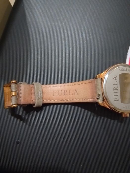 Часовник "Furla"