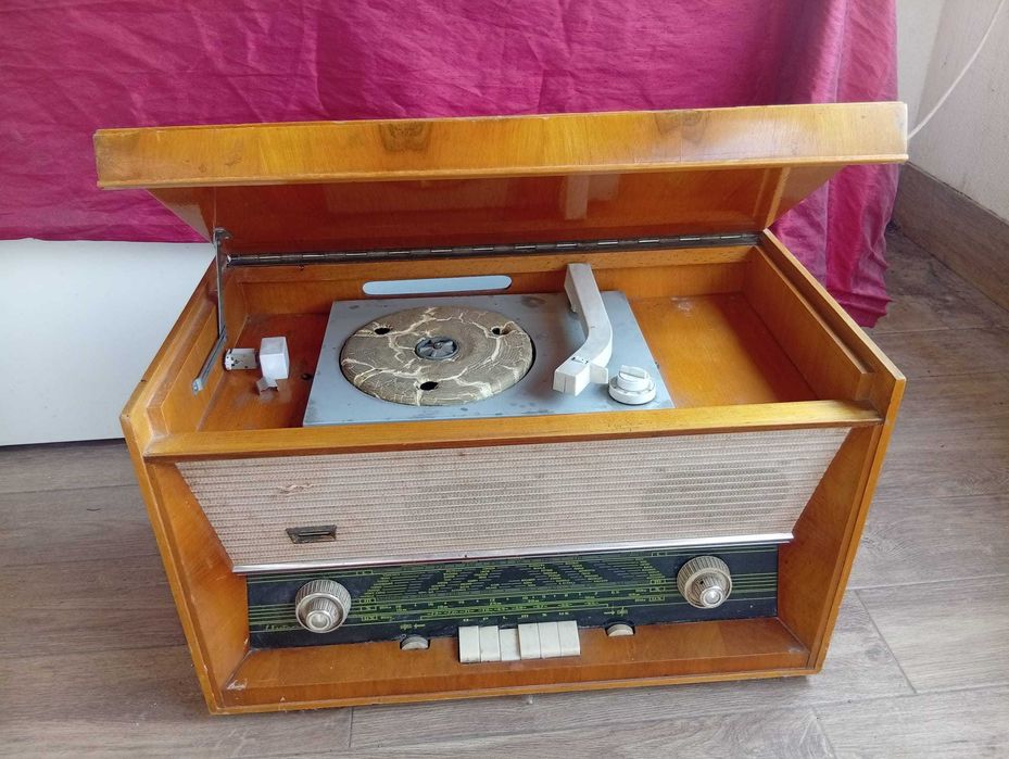 radioul  doar fîșie nu prinde posturi