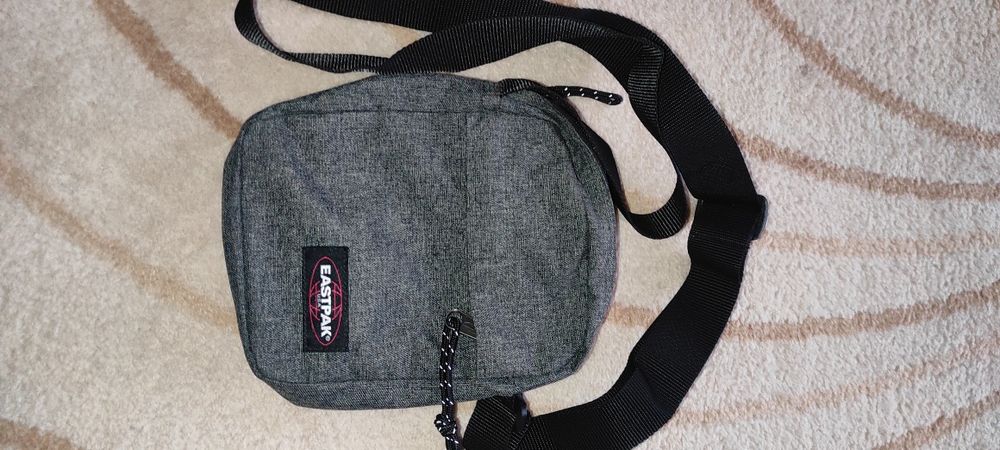 Gentuță umăr Eastpak