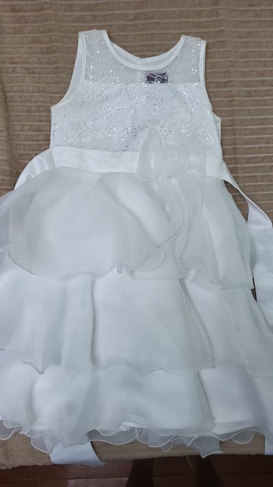 Продам платье детское