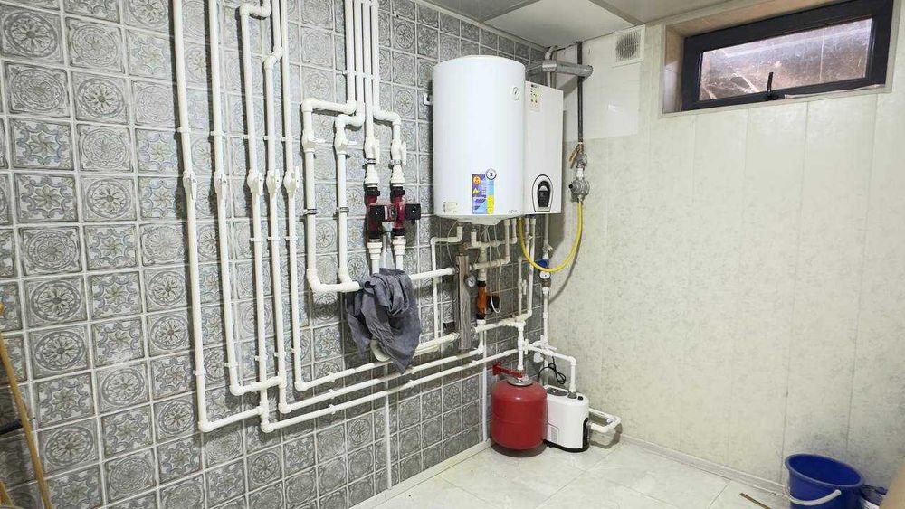 Продаётся Дом 2,3 сотки 6 комнат в М.Улугбекском районе