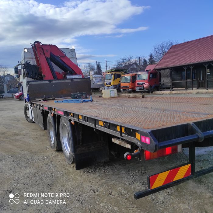 Ofer servicii cu camion cu macara