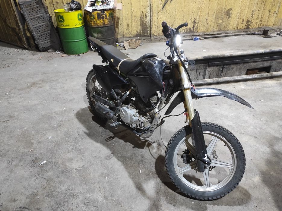Продам эндуро 200 кубов