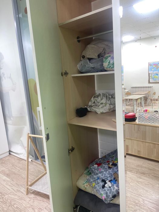 Продам шкаф белый