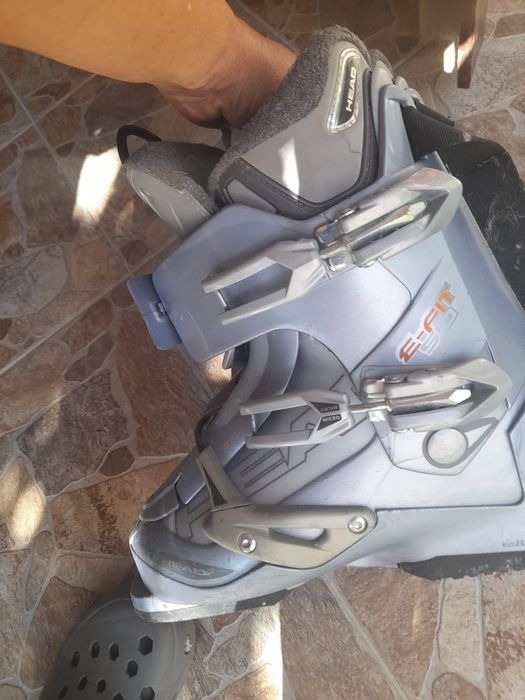 Clăpari,schiuri ,placi ,bete