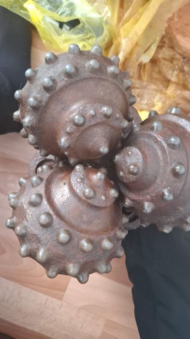 Продам долота шарошечное