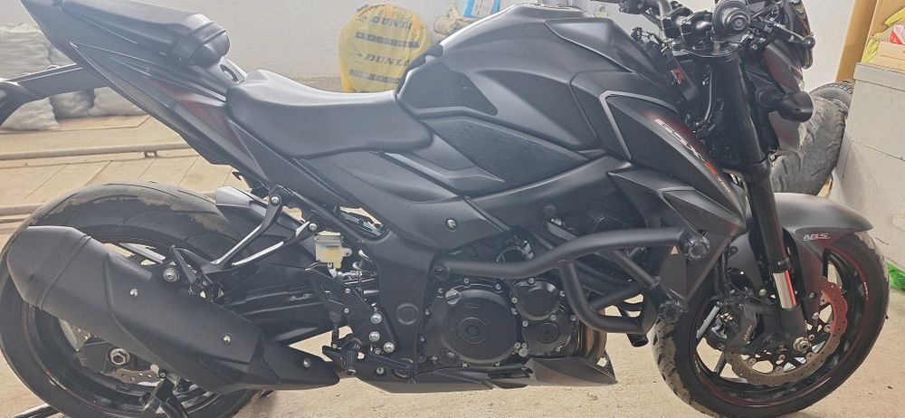 Продам мотоцикл SUZUKI GSX-S 750