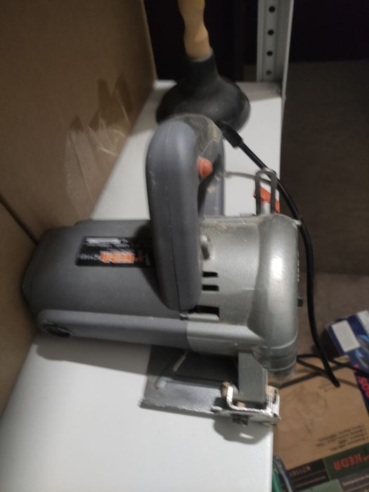 Пчелка, дисковая пила