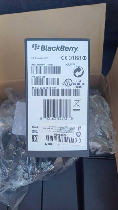 BlackBerry Curve 8900  класически бизнес телефон