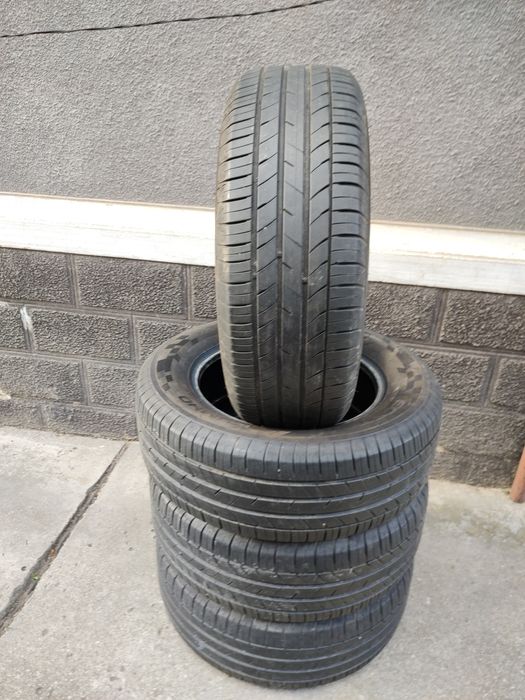 Vând Set Cauciucuri 225/60/ZR16 Vara Kumho DOT 2022 Import recent Germania