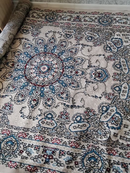 Продаю ковер б/у 2/4