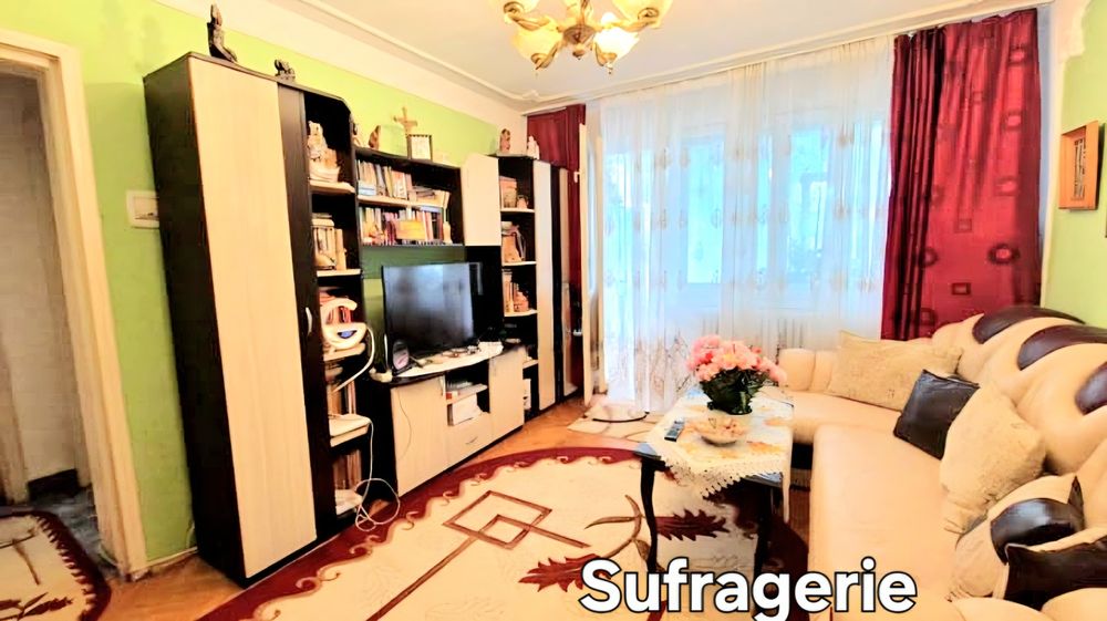 Apartament 3 camere Semidecomandat