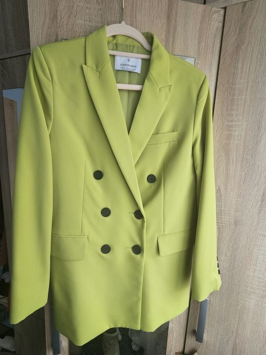 Sacou nou Stradivarius cambrat M