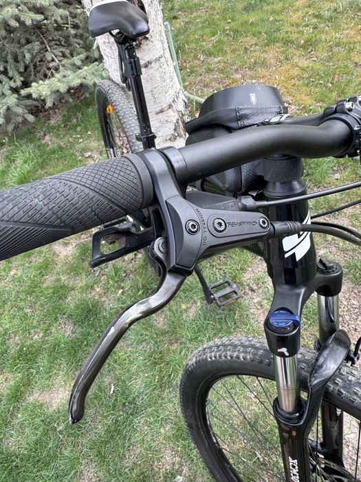 Велосипед GT Avalanche Comp 29